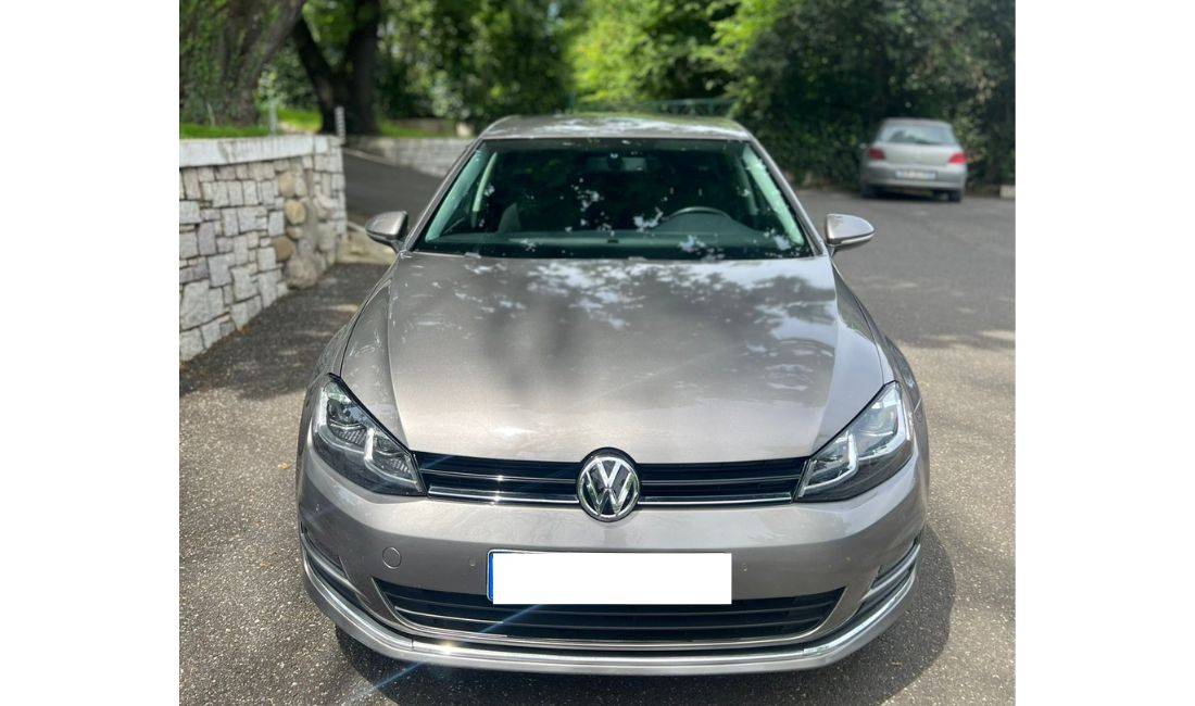 Jepet me qera makina Volkswagen Golf 7 per 50 euro dita. Rinas 