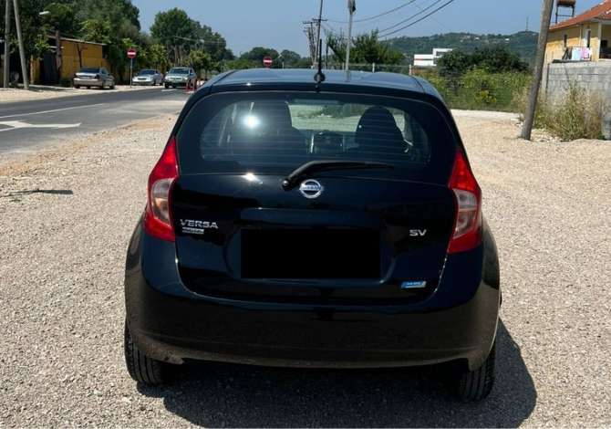 Jepet me qera makina Nissan Versa 2016 me Cmim 25 euro dita