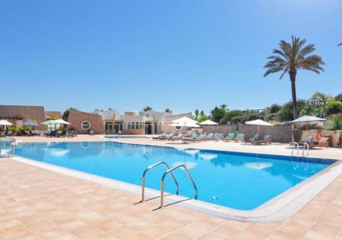 Job Offers for Menaxher Kamarier/e Bankier/e Picajol in Tirana