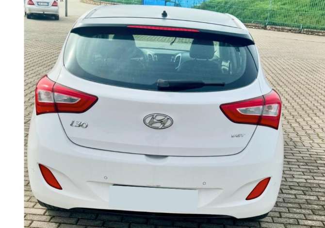 Makina me qera me cmim te lire  Makina Hyundai i30 per 30 euro dita