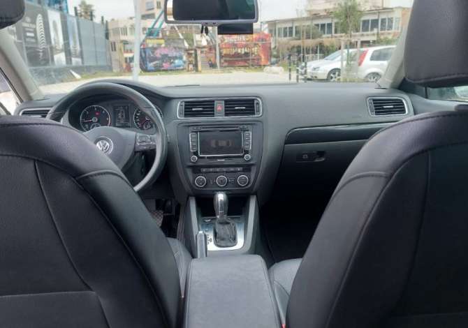 Makina me qera  Volkswagen Jetta me Cmim Ekonomik 30 euro dita