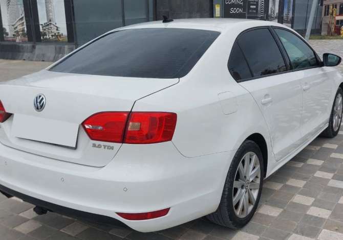 Makina me qera  Volkswagen Jetta me Cmim Ekonomik 30 euro dita