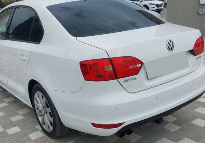 Makina me qera  Volkswagen Jetta me Cmim Ekonomik 30 euro dita