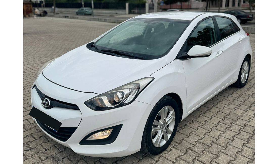 Makina Me Qera Hyundai i30 per 40 euro dita.Rinas,Tirane
