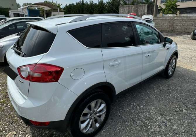 Jepet me Qera Makina Ford Ford Kuga per 55 euro dita