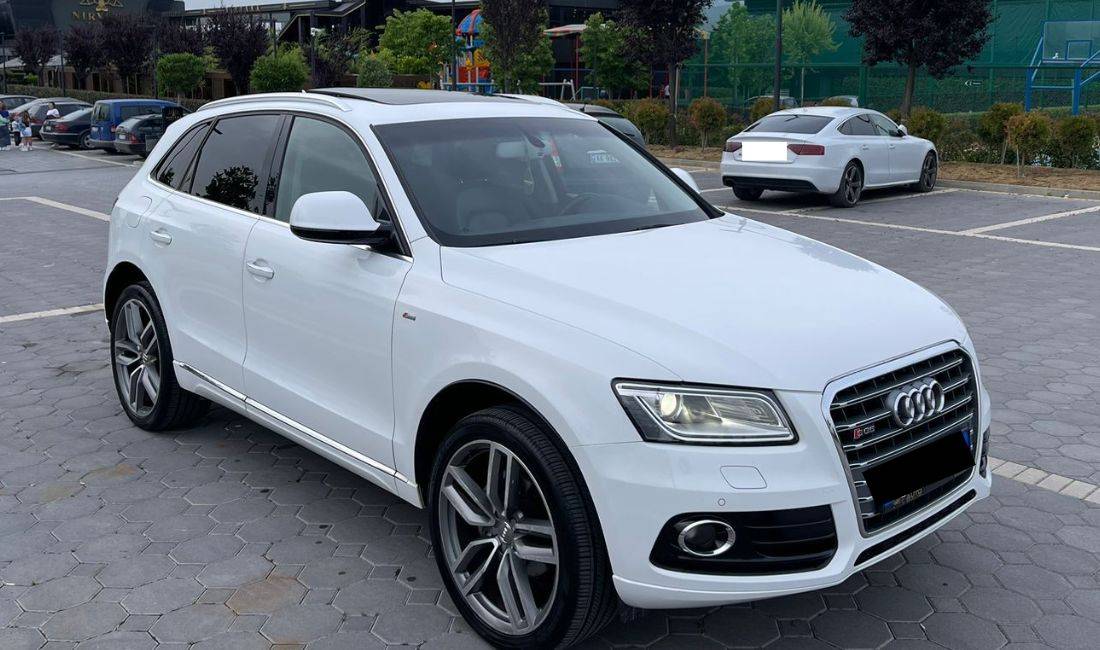 Jepet me Qera Makina Audi Q5 S line me cmim 95 euro dita