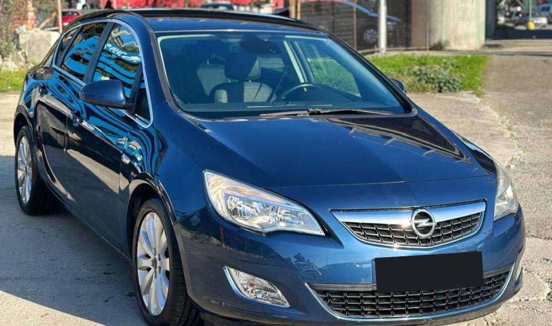 Jepet Makina Me Qera Opel Astra me cmim 45 euro dita , Rinas Tirane