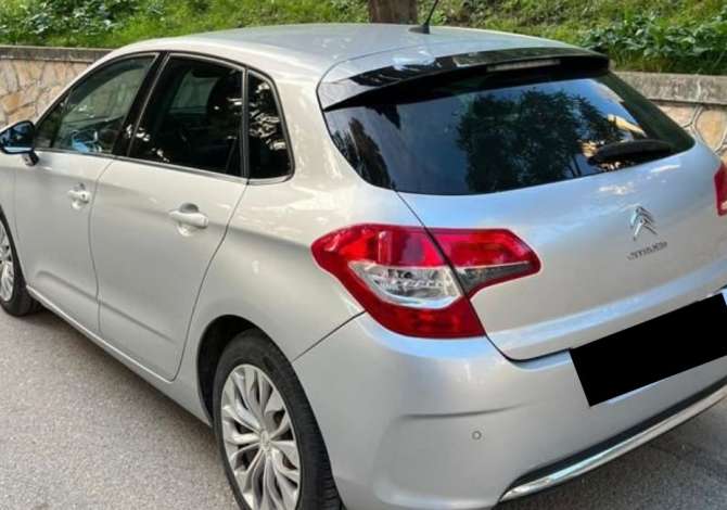 Noleggio Auto a Tirana - 25 Euro