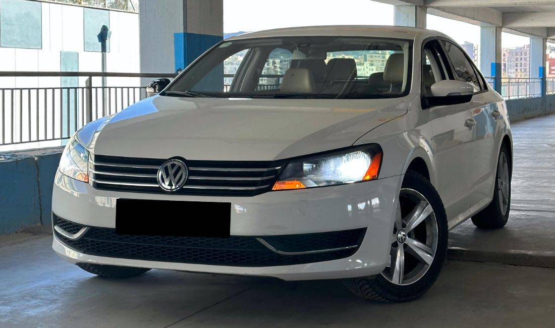 Makine Volkswagen Passat me qera duke nisur nga 35 euro dita,Aeroport,Tirane 