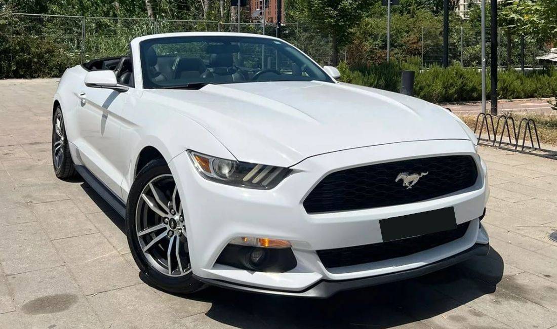 Makine Me Qera Cabrio duke nisur nga 260 euro dita,Tirane