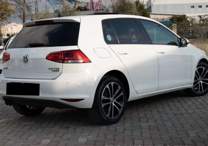 Makine me qera Golf 7 duke nisur nga 65 euro dita .Rinas