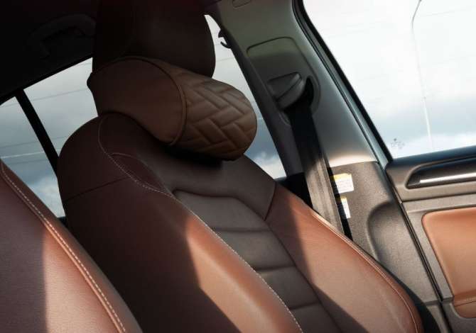 Makine me qera Golf 7 duke nisur nga 65 euro dita .Rinas