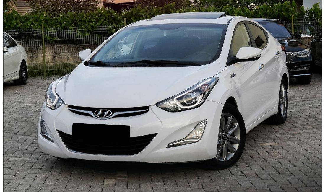 Makine me qera hyundai i30 duke nisur nga 50 euro dita ,Rinas