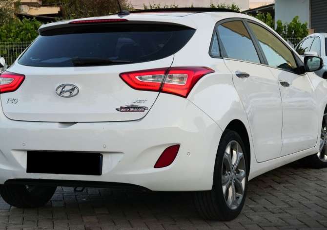 Makine me qera hyundai i30 duke nisur nga 50 euro dita ,Rinas