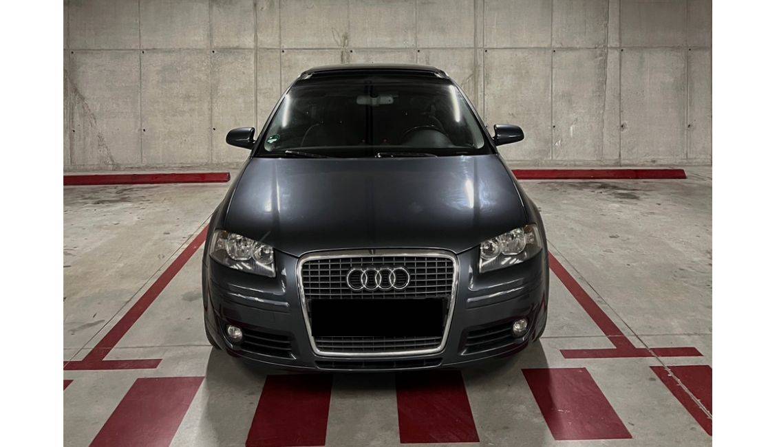 Makina me qera Audi A3 duke nisur nga 30 euro dita Aeroport Rinas.