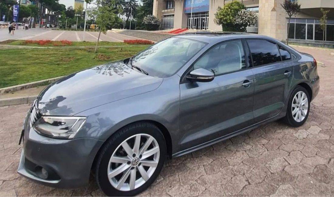 Makina me qera volkswagen jetta duke nisur nga 60 euro dita, Car for rent