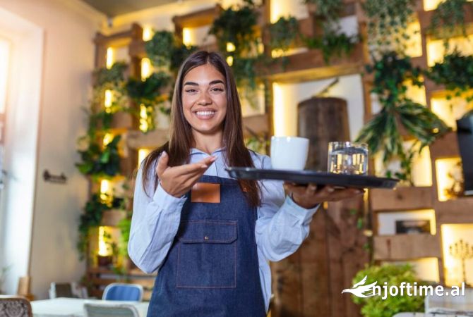 Njoftime Pune per kamariere femer dhe kuzhinier/e ne Tirane