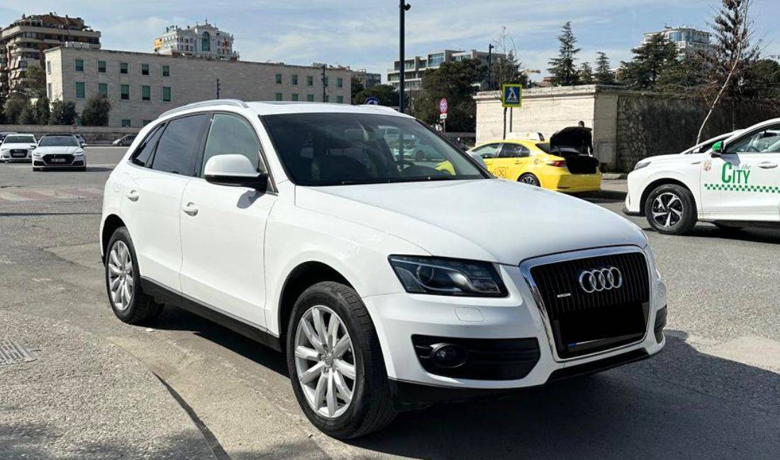 Jepet me qera makina audi Q5 duke filluar nga 50 euro dita