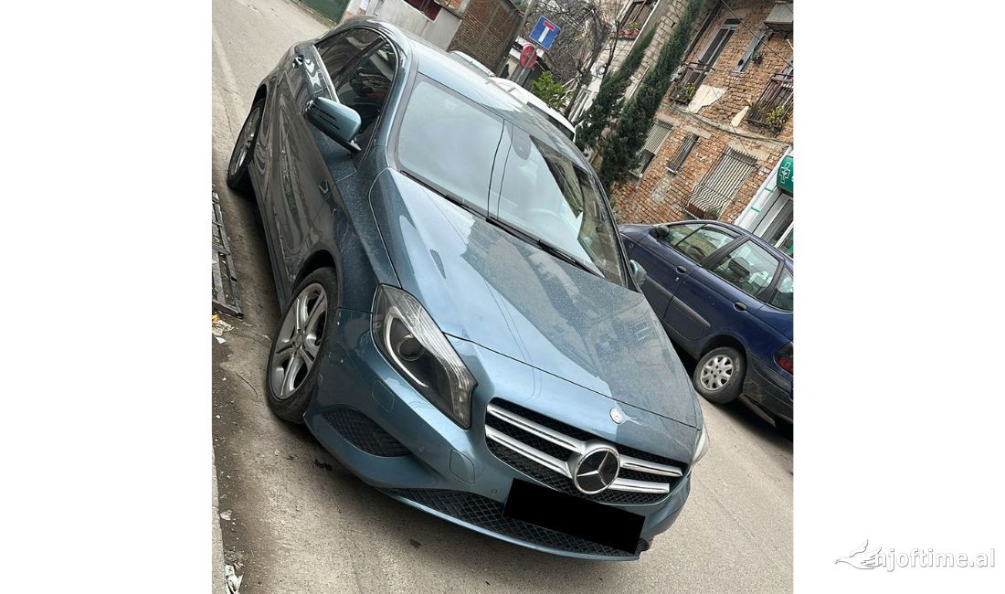 Makine me qera Mecedes Benz A class duke nisur nga 40 euro dita