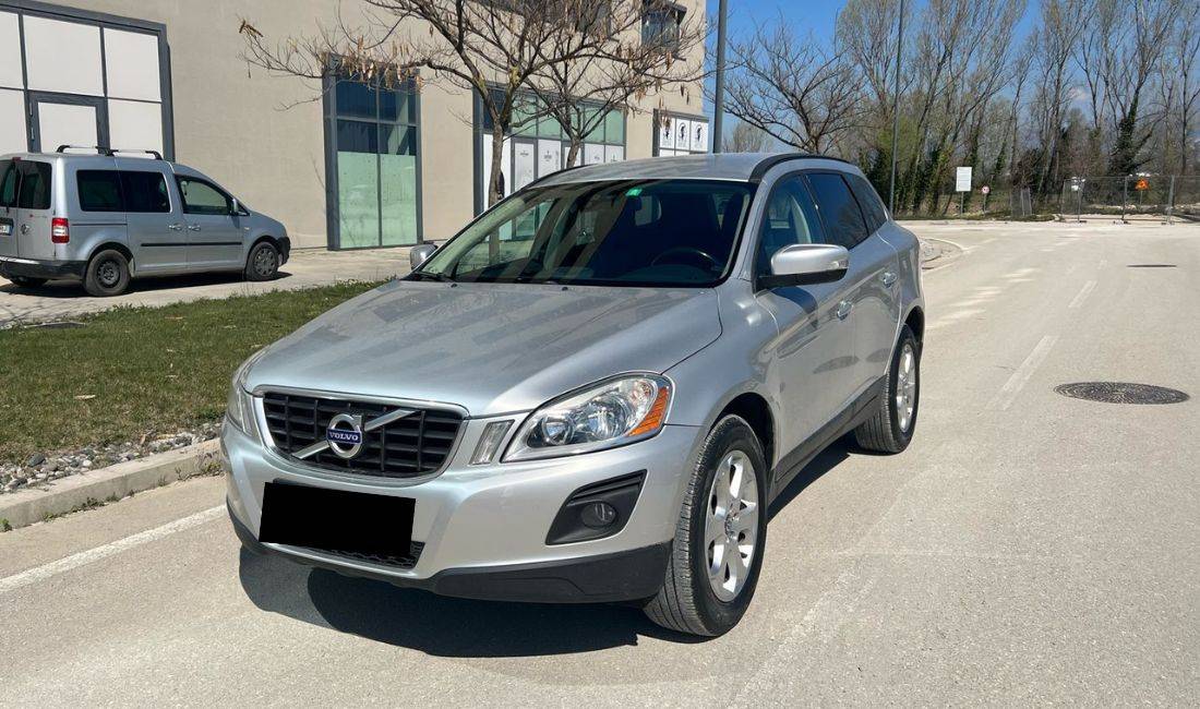 Makine me qera Volvo duke nisur nga 50 euro dita