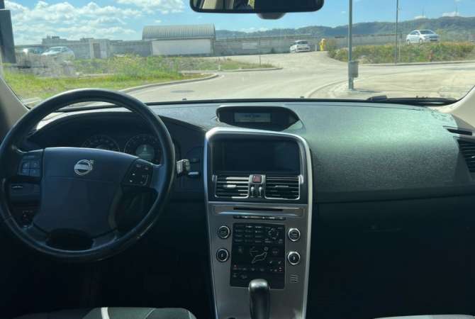 Makine me qera Volvo duke nisur nga 50 euro dita