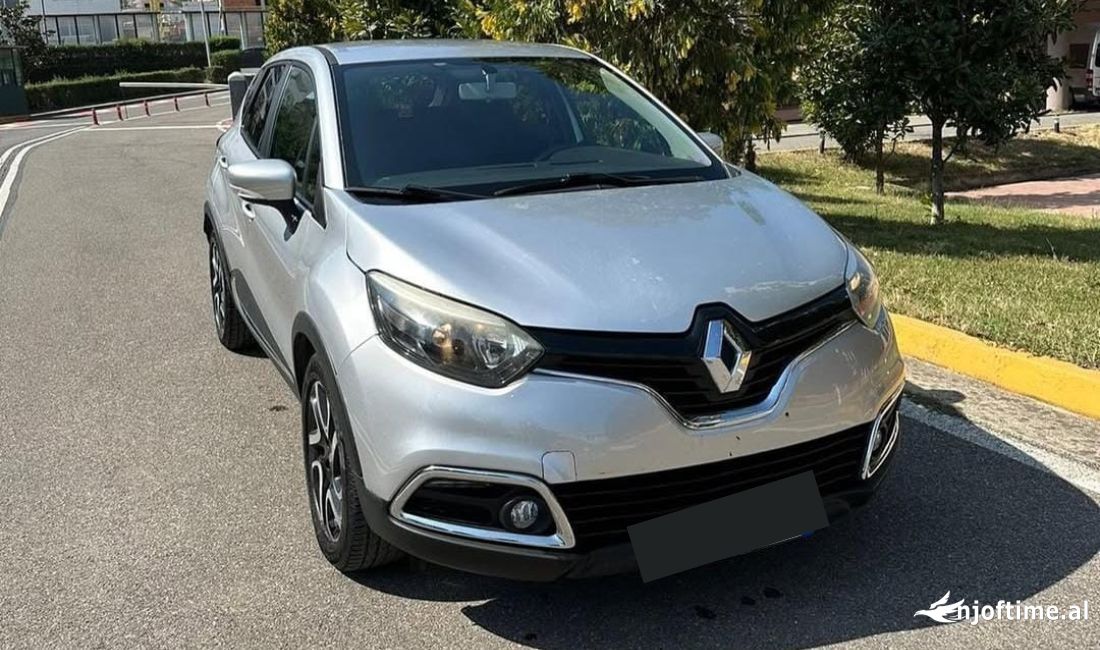 Jepet me qera makina Renault Captur per 30 euro dita Aeroport
