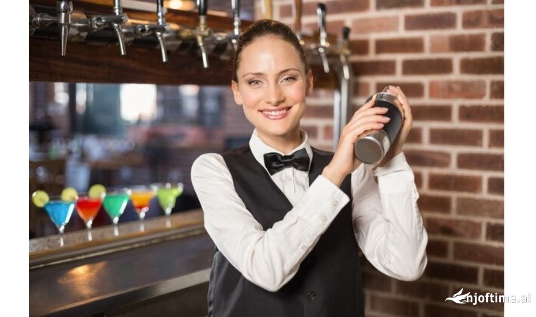 Njoftime Pune ne Himare, Profesioni Banakier/e , Me eksperience, Pagesa 900  Euro.