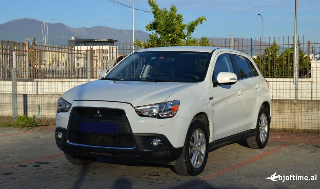 Makina me qera mitsubishi asx duke nisur nga 29   euro dita 