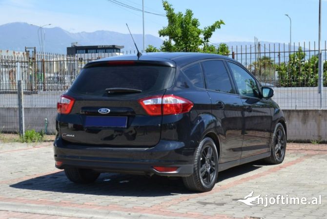 Makine ekonomike Ford C Max me qera duke nisur nga 25 euro dita , Airport 