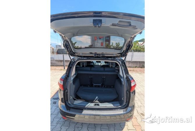 Makina me qera ne Tirane - 25 Euro