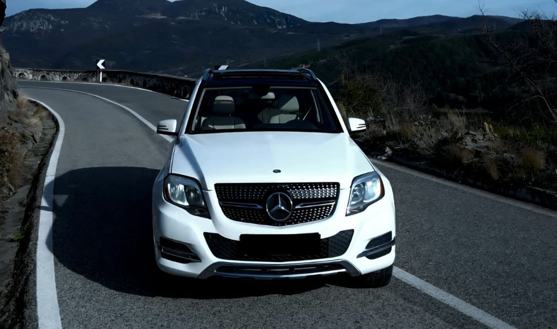 Makine me qera GLK duke nisur nga 70 euro dita