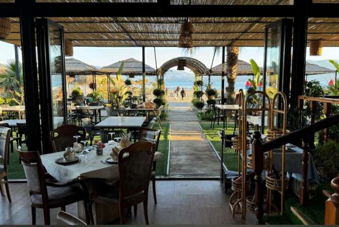 Job Offers for Kamarier/e, Ndihmës Kamarier/e, Banakiere, Arkëtare, Sanitare, Pjatalarëse, Ndihmës Kuzhinier/e, Mirëmbajtës/e ambjenti (4 orë) in Vlora