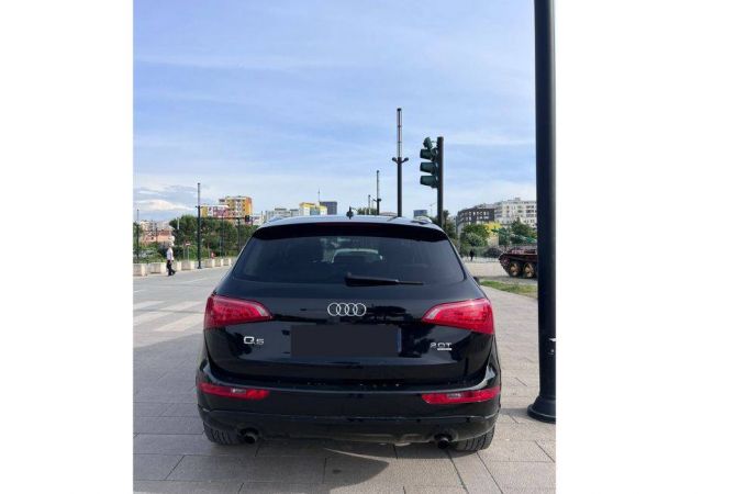 Makine audi Q5 duke nisur nga 50 euro dita ,Airport