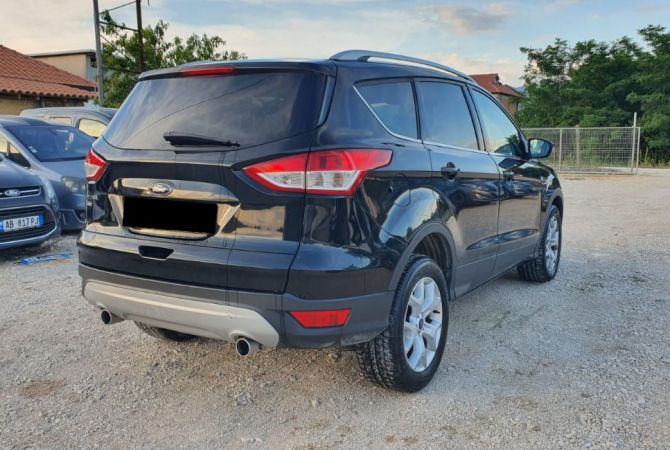 Makina me Qera Ford Kuga fouristrade duke nisur nga 29 euro dita
