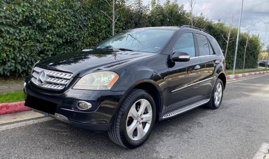 Jepet me qera Mercedes Benz Ml duke filluar nga 45 euro dita,Airport Rinas