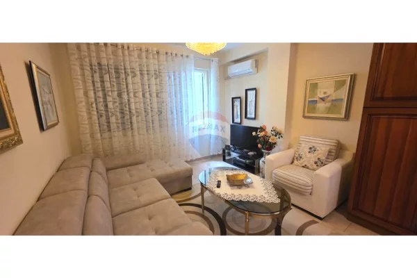 Appartamento in affitto a Tirana 1+1, Arredato