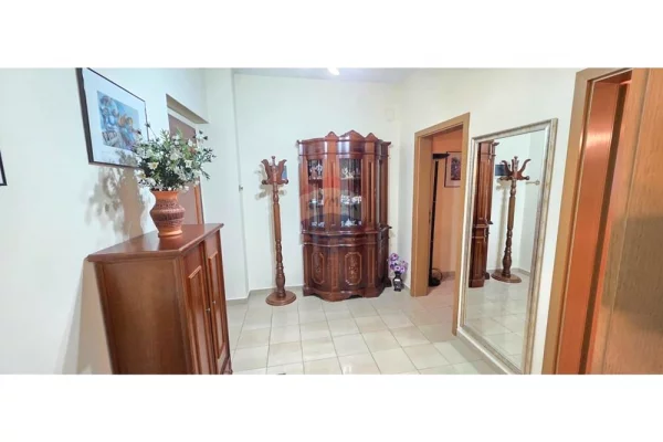 Appartamento in affitto a Tirana 1+1, Arredato