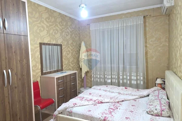 Shtepi ne shitje Apartament ne Tirane, 2+1, Mobilimi E mobiluar, Pagesa 155,000  Euro.