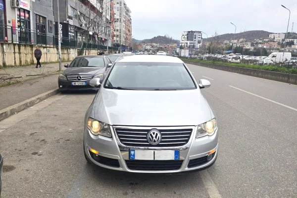 Makina ne shitje ne Tirane, Volkswagen, 2008 Diesel,Kambio Automatik Pagesa 460,000  Leke.