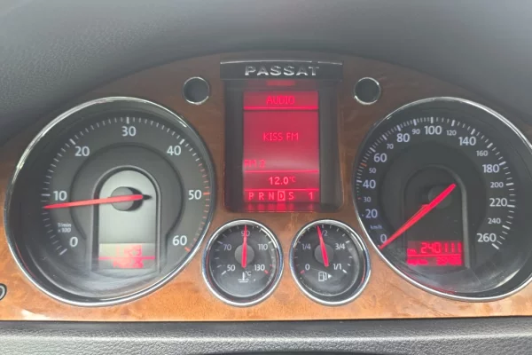 Makina ne shitje ne Tirane - 460,000 Leke