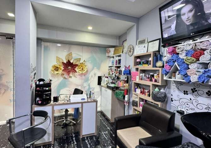 DYQANE NE SHITJE - TEK RRUGA IDRIZ DOLLAKU