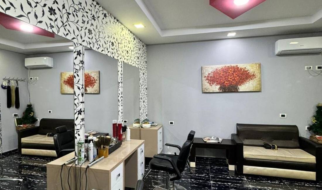 DYQANE NE SHITJE - TEK RRUGA IDRIZ DOLLAKU