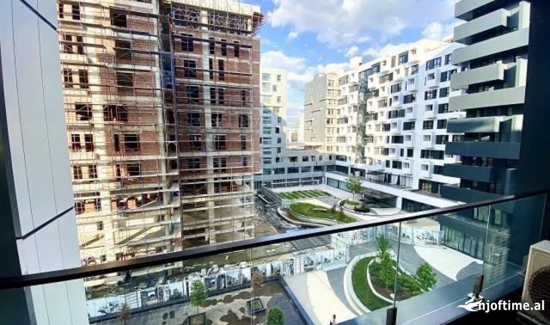 qera zyre Kati 4 Bosh,  133 m2 900 Euro/muaj