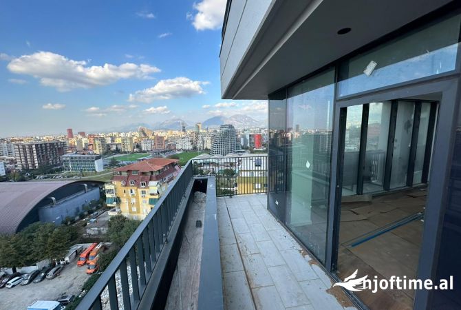 Ambiente Commerciale in Affitto 3+1 a Tirana - 1,000 Euro