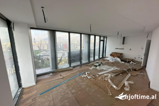 Jepet me qera apartament 2+1+2 120m2 te lake View(per zyra ose banim)