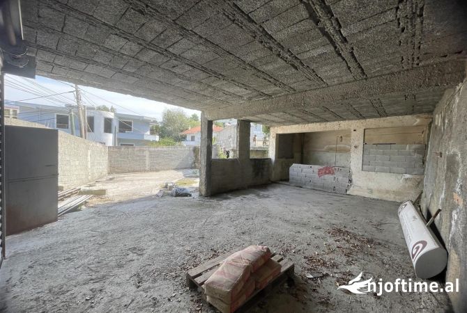 Magazin, ambient per biznes.600/Euro