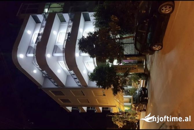 Shtepi ne shitje 7+1 ne Fier - 1,000,000 Euro