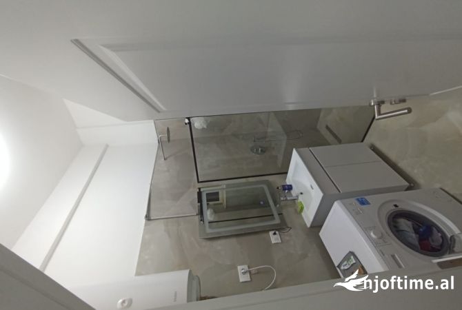Shtepi ne shitje Apartament ne Tirane, 1+1, Mobilimi Pjeserisht e mobiluar, Pagesa 80,000  Euro.