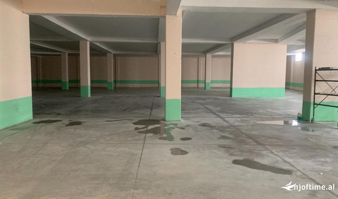 Jepet me qera Ambjent 5metra i larte , 1500m2 