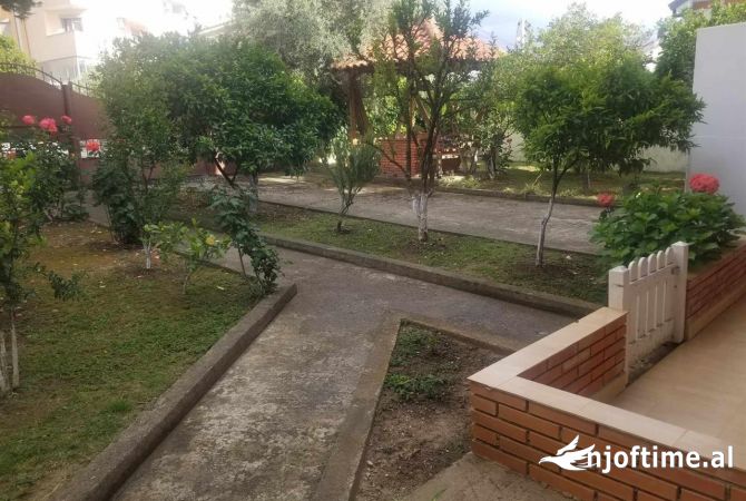 SHITET VILE MODERNE 3 KATSHE TEK FRESKU